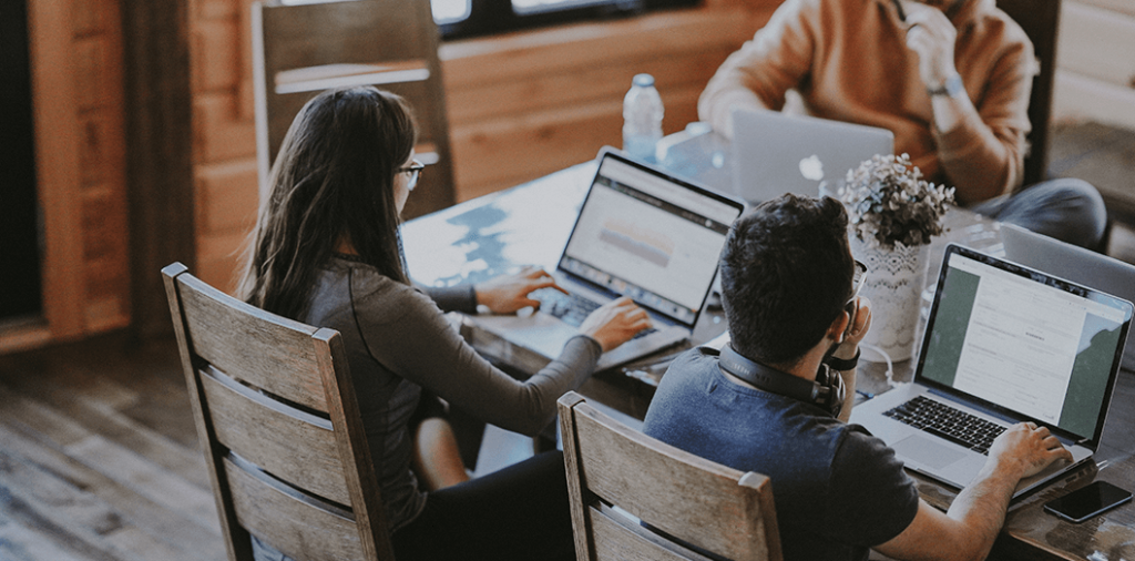 ¿Cómo crear una encuesta para medir el estrés laboral en tu equipo?